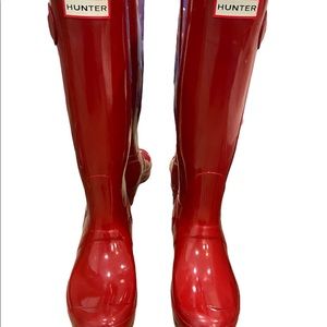 Red tall HUNTER rain boots